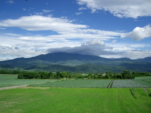 【ＤＸダブルルーム】北軽井沢の雄大な高原の絶景を望む２人だけの特等席